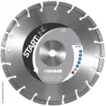Disque Diamant Mixte : La polyvalence au service de vos travaux de découpe Le Disque Diamant Mixte est un outil essentiel pour tout professionnel ou bricoleur souhaitant réaliser des coupes précises et efficaces. Dans cette description, nous explorerons les caractéristiques de ce disque, ses applications et ses avantages pour vos travaux de découpe. Un accessoire idéal pour vos découpes. Polyvalence d'utilisation Le Disque Diamant Mixte est conçu pour une utilisation polyvalente sur une variété de matériaux tels que le béton, la pierre, le carrelage, la céramique et même le métal. Sa capacité à couper différents matériaux en fait un outil indispensable dans de nombreux domaines, de la construction au bricolage en passant par la rénovation. Précision et efficacité Grâce à sa conception en diamant, ce disque offre une coupe nette et précise, garantissant des résultats de haute qualité. Sa capacité à maintenir une vitesse de coupe constante permet d'obtenir des coupes lisses et sans éclats, même dans les matériaux les plus durs. Longévité et durabilité Le Disque Diamant Mixte se distingue également par sa longévité et sa durabilité. Sa composition en diamant lui confère une résistance exceptionnelle à l'usure, assurant ainsi une durée de vie prolongée et des performances constantes sur le long terme. Vous pouvez donc compter sur ce disque pour réaliser vos travaux de découpe en toute confiance. Facilité d'utilisation En plus de ses performances de coupe exceptionnelles, le Disque Diamant Mixte est également facile à utiliser. Doté de caractéristiques de sécurité avancées, telles qu'une protection contre les éclats et une dissipation efficace de la chaleur. Cet outil offre une expérience de travail sûre et fiable. Sa conception ergonomique permet une manipulation confortable et sécurisée, réduisant ainsi la fatigue de l'utilisateur lors de longues périodes de travail. Compatibilité avec différentes machines Le Disque Diamant Mixte est compatible avec une large gamme de machines de découpe. Ce qui le rend polyvalent et adaptable à divers environnements de travail. Que vous utilisiez une meuleuse d'angle, une scie circulaire ou une scie à eau, ce disque s'adapte facilement à votre équipement. Offrant ainsi une flexibilité maximale dans vos projets de découpe. Entretien et stockage facile Après chaque utilisation, il suffit de nettoyer le disque à l'eau pour éliminer les résidus de coupe. Puis le ranger dans un endroit sec et propre. Cela garantit la conservation de ses performances et prolonge sa durée de vie. Vous permettant ainsi de bénéficier pleinement de ses avantages pendant de nombreuses années à venir. En optant pour le Disque Diamant Mixte, vous choisissez la qualité, la polyvalence et la durabilité pour tous vos travaux de découpe.
