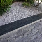 Graviers de chez Ozaé Graviers Déco. Parfait pour embellir vos massifs, vos jardins, vos tours de maison, vos allées de maison, etc. Plusieurs granulométries sont disponibles et plusieurs tonalité. Retrouvez tous nos graviers dans nos agences Ozaé Graviers Déco. Ozaé Graviers Déco Aubigny Ozaé Graviers Déco Les Sables d'Olonnes Ozaé Graviers Déco Les Herbiers Ozaé Graviers Déco Chantonnay Ozaé Graviers Déco Challans Ozaé Graviers Déco Angers Ozaé Graviers Déco Chateaubriant Ozaé Graviers Déco La Rochelle Ozaé Graviers Déco Laval Ozaé Graviers Déco Montélimar