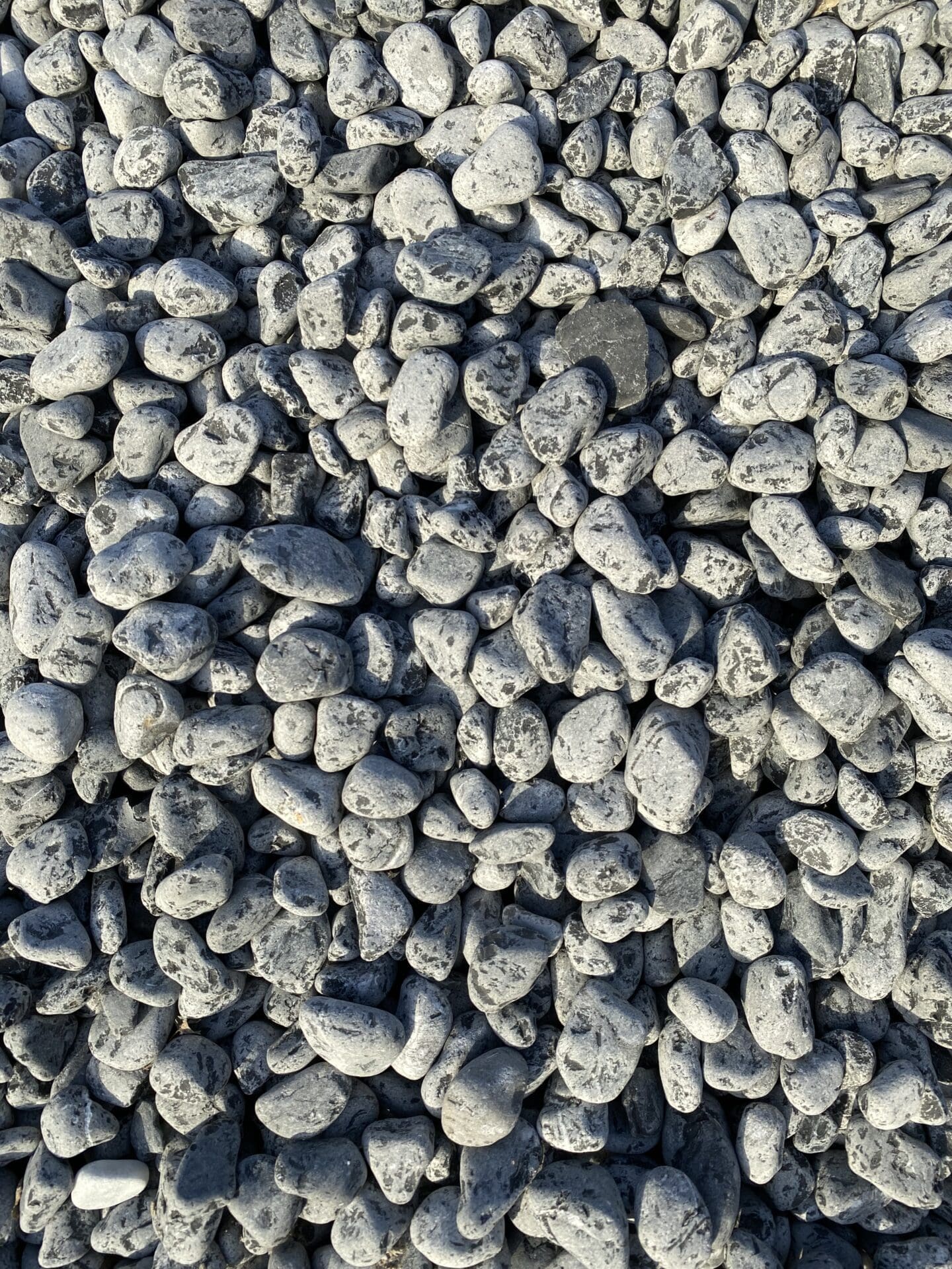Galets Noirs Veinés Blancs Galets Noirs Veinés Blancs - Ozaé Graviers Déco