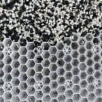 Stabilisateur de Graviers d'Ozaé Graviers Déco : une solution innovante pour maintenir la stabilité et l'esthétique de votre espace extérieur. Découvrez nos produits de qualité pour un aménagement extérieur durable et attrayant. Nos stabilisateurs de graviers sont conçus pour offrir une surface stable et praticable dans diverses situations, que ce soit pour des allées de jardin, des parkings, des terrasses ou des sentiers. Leur conception intelligente permet de maintenir les graviers en place, évitant ainsi le déplacement et l'érosion causés par les intempéries ou l'utilisation fréquente. En choisissant nos stabilisateurs de graviers, vous optez pour la durabilité et la praticité. Fabriqués à partir de matériaux de haute qualité, ils sont robustes et résistants aux conditions extérieures les plus difficiles. Leur installation est simple et rapide, ce qui vous permet de créer rapidement un espace extérieur fonctionnel et esthétique. De plus, nos stabilisateurs de graviers sont écologiques et respectueux de l'environnement. Ils permettent une meilleure gestion des eaux pluviales en favorisant le drainage, ce qui contribue à prévenir les problèmes d'accumulation d'eau et d'infiltration. En conclusion, les stabilisateurs de graviers d'Ozaé Graviers Déco sont une solution idéale pour tous vos projets d'aménagement extérieur. Faites confiance à notre expertise pour vous fournir des produits de qualité supérieure, garantissant ainsi la stabilité et la durabilité de votre espace extérieur.