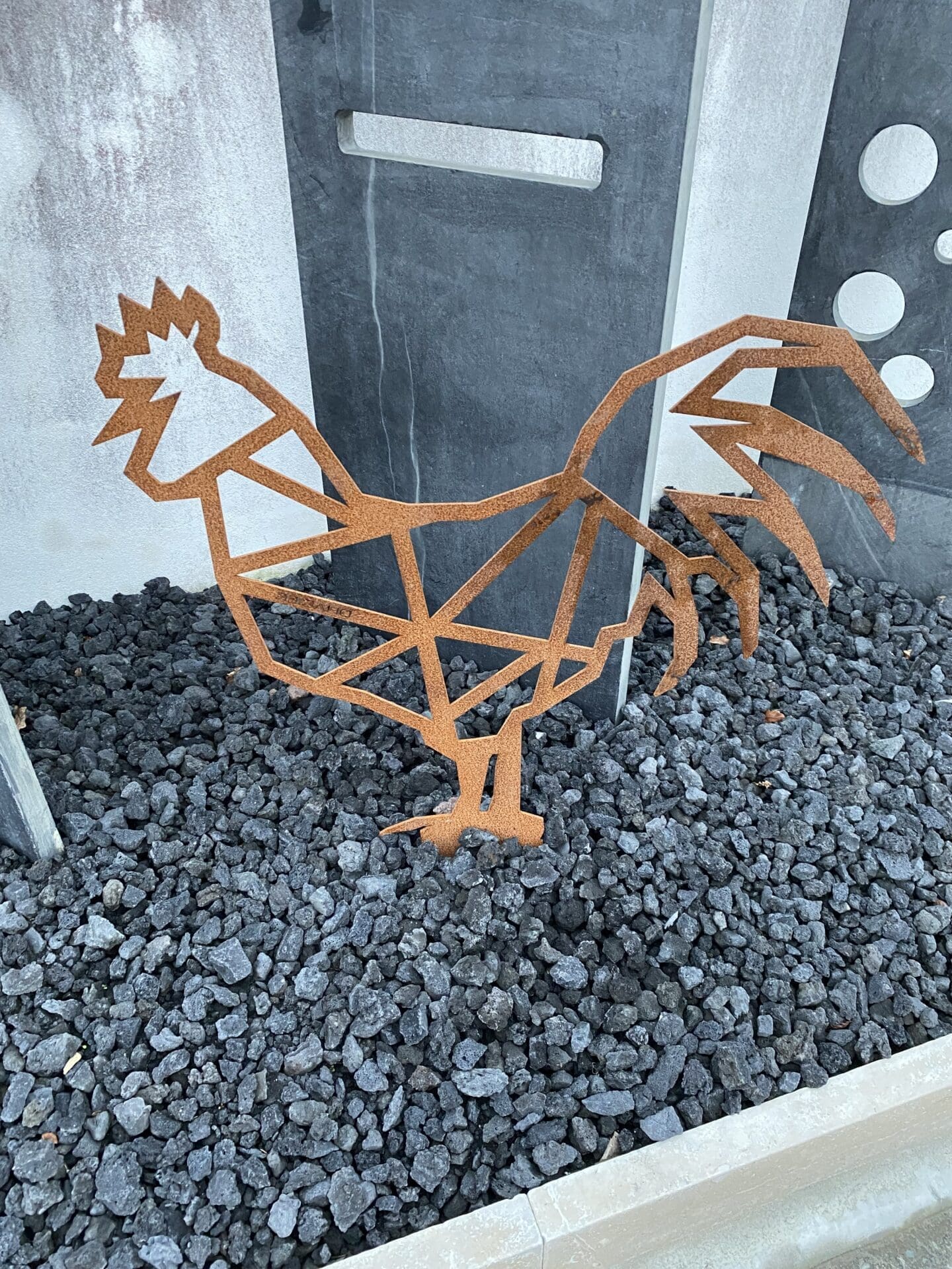 Coq en Acier Corten Ozaé Graviers Déco