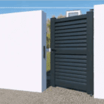 Portillon GENÈVE Ozaé Graviers Déco, portillon plein en aluminium pour entrée moderne et sécurisée