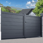 Portail Battants Aluminium LONDRE Ozaé Graviers Déco, portail plein moderne et sans entretien