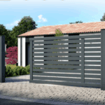 Poteau Aluminium Portillon et Portail Ozaé Graviers Déco, fixation design et résistante pour portail et portillon