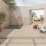 Dalle Céramique ICONICA - Classico Verso, teinte beige travertin clair effet pierre – Ozaé Graviers Déco