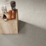 Dalle Céramique MOTLEY Atlamont Ozaé Graviers Déco, dalle extérieure effet béton clair antidérapante