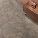 Dalle Céramique QUARTZ ESSENCE - Wild 2 Dalle Céramique QUARTZ ESSENCE - Wild teinte pierre brun et rouille – Ozaé Graviers Déco