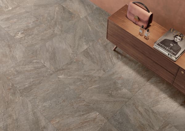 Dalle Céramique QUARTZ ESSENCE – Wild – Ozaé Graviers Déco Dalle Céramique QUARTZ ESSENCE - Wild teinte pierre brun et rouille – Ozaé Graviers Déco